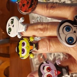 200 count Halloween rings.
